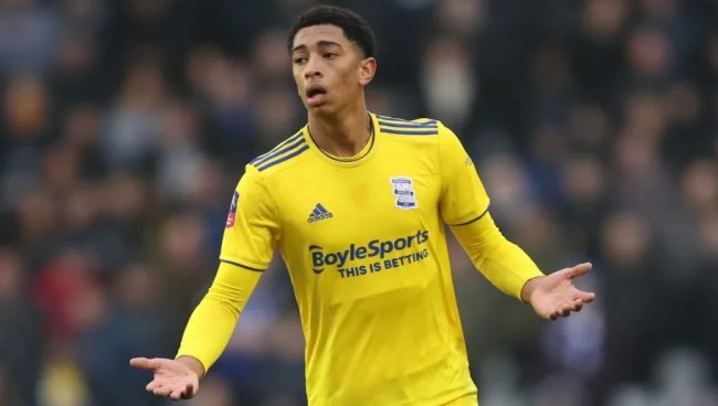 中国球员留洋要分几步走？看看日本足球的“参考答案”（中国球员留洋路线图：日本足球的可借鉴方案）