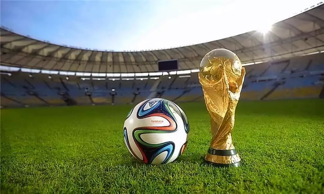 中超：武汉三镇主场1-0小胜上海申花（中超：武汉三镇坐镇主场1比0力克上海申花）