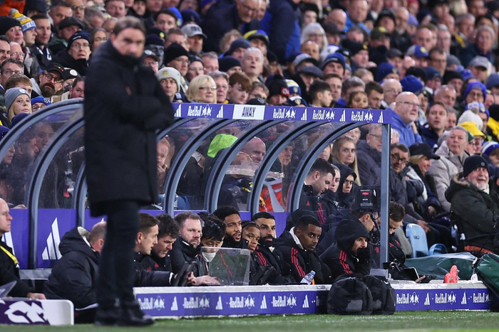 格纳布里：很高兴能拿下比赛，但最让人激动的是阿方索的回归（格纳布里：赢球令人欣喜，更让人振奋的是阿方索的复出）