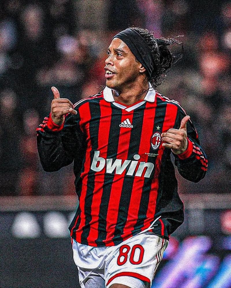 26岁巴西中场天才闪耀意甲，良心价仅4000万欧，4大豪门抢疯了（26岁巴西中场爆红意甲，标价仅4000万欧，四大豪门竞相争夺）