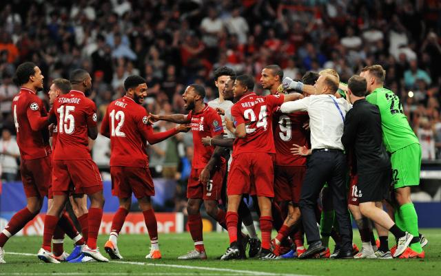 米体：家乡球队维亚雷焦深陷低迷，里皮对球员讲话鼓励他们（米体：维亚雷焦陷低谷，里皮向全队致辞鼓劲）