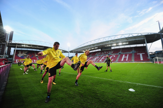 记者：艾纳维和科内排除韧带损伤，力争参加与那不勒斯榜首战（记者：艾纳维、科内确认无韧带伤，力争出战那不勒斯榜首对决）