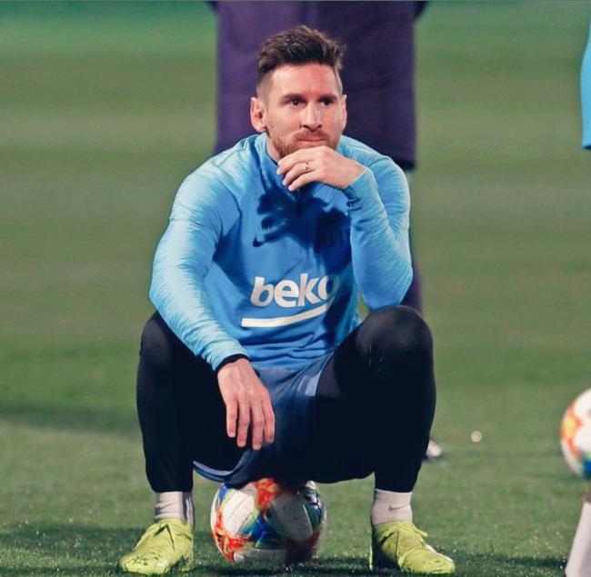 雄鹿五连胜强势领跑东部（雄鹿豪取五连胜稳居东部第一）